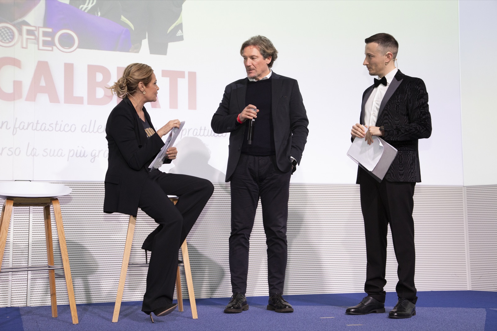 Simona Ventura sul palco della prima edizione del Gran Galà